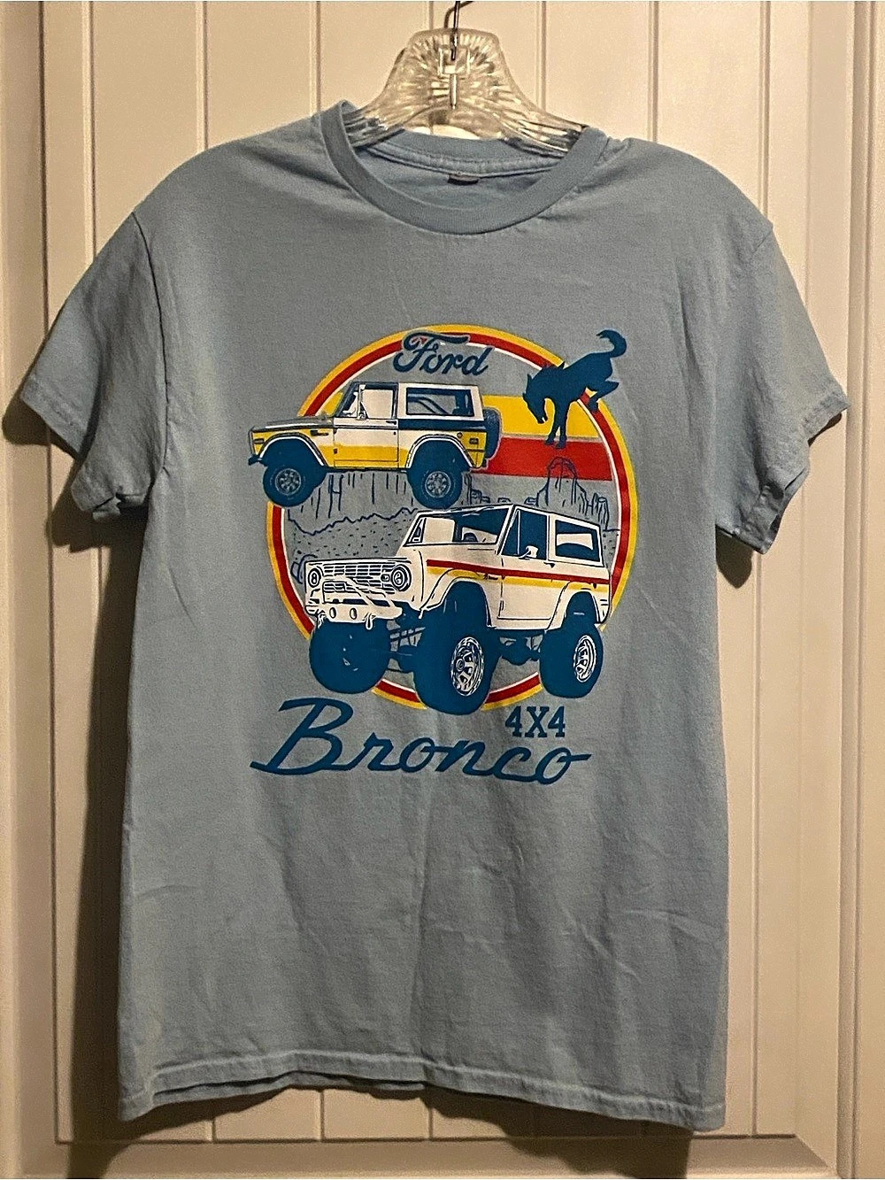 Ford Bronco Graphic Short Sleeve Tee in Blue Like New